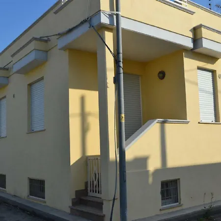 Holiday home Casa Vacanze Simona Marina di Mancaversa
